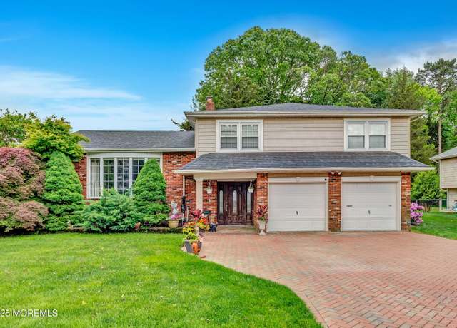 Property at 871 W Briar Ave, Toms River, NJ 08753, 3 beds, 2.5 baths