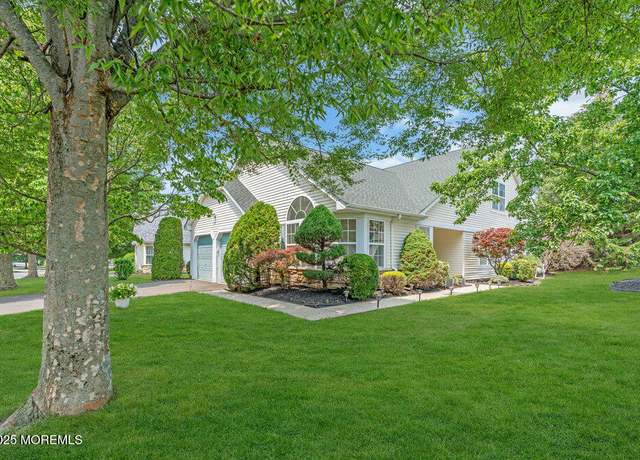 Property at 2667 Meadow Lake Dr, Toms River, NJ 08755, 3 beds, 3 baths