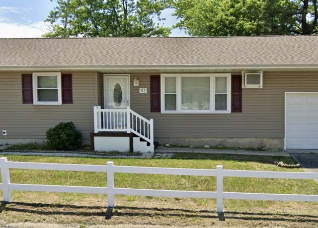Property at 91 Birch St, Beachwood, NJ 08722, 3 beds, 1 bath