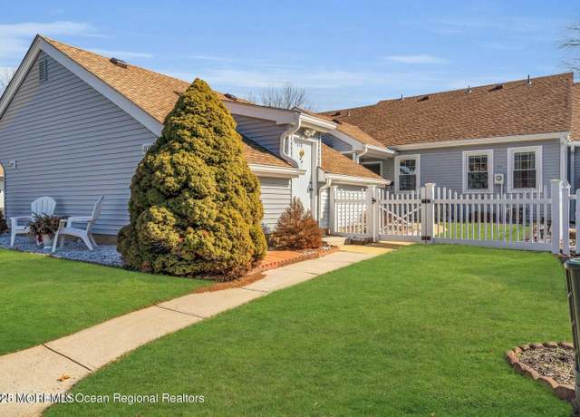 Property at 21E Plaza Del Campillo #1000, Freehold, NJ 07728, 1 bed, 1 bath