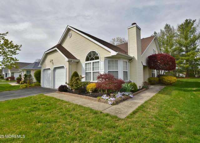 Property at 3519 Vicari Ave, Toms River, NJ 08755, 3 beds, 3 baths