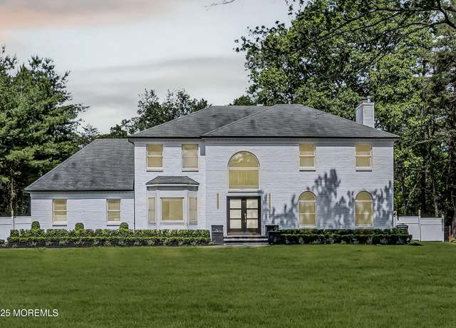 Property at 20 Overlook Dr, Jackson, NJ 08527, 7 beds, 3.5 baths