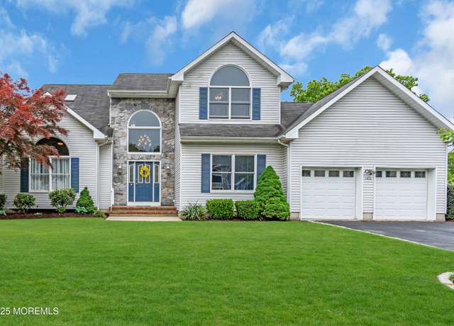 Property at 1423 Princess Ave, Brick, NJ 08724, 5 beds, 3.5 baths