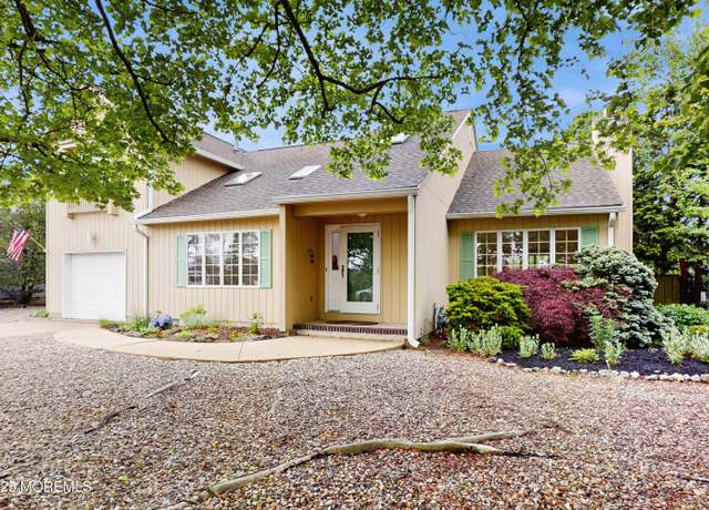 Property at 230 Christoffer Ter, Toms River, NJ 08753, 3 beds, 2.5 baths