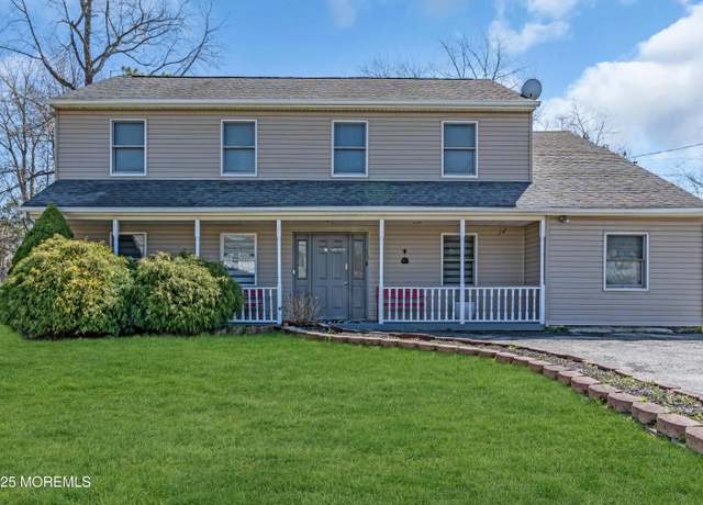 Property at 133 Cannonball Dr, Lakewood, NJ 08701, 4 beds, 2.5 baths