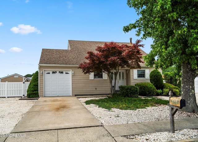 Property at 54 Storm Jib Ct, Bayville, NJ 08721, 3 beds, 2 baths