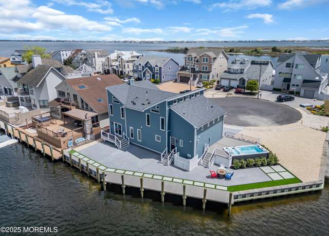 Property at 3 Toledo Dr, Brick, NJ 08723, 5 beds, 4.5 baths