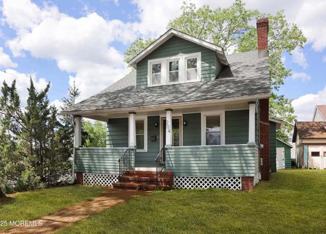 Property at 204 Luppatatong Ave, Keyport, NJ 07735, 2 beds, 1 bath