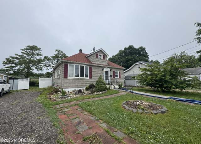 Property at 177 Creek Rd, Keansburg, NJ 07734, 3 beds, 1.5 baths