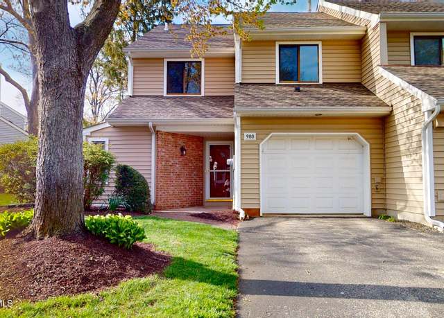 Property at 980 Burntwood Trl, Toms River, NJ 08753, 3 beds, 2.5 baths