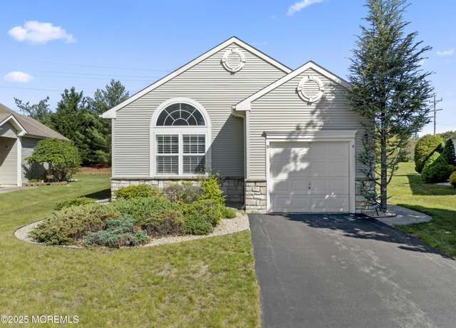 Property at 8 Chaminox Ct, Manchester, NJ 08759, 2 beds, 2 baths