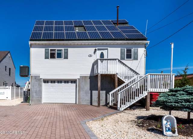 Property at 73 Carlyle Dr, Bayville, NJ 08721, 4 beds, 2 baths
