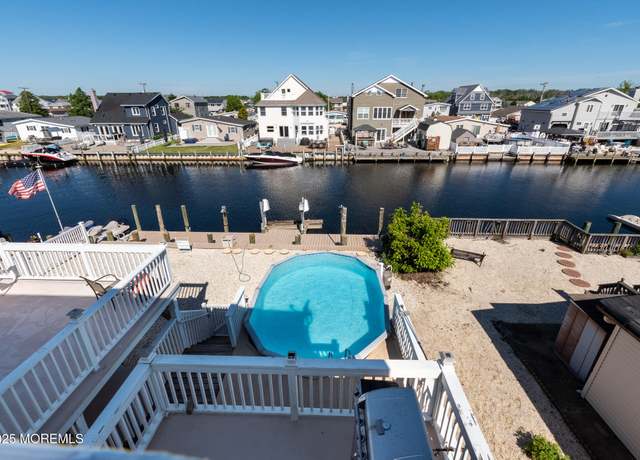 Property at 73 Carlyle Dr, Bayville, NJ 08721, 4 beds, 2 baths