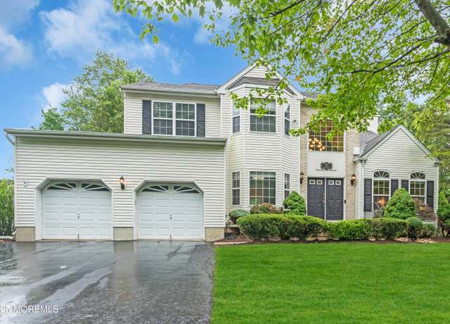 Property at 352 Meadowood Rd, Jackson, NJ 08527, 4 beds, 2.5 baths