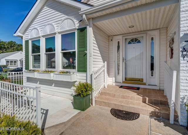 Property at 1 Cardigan Dr, Toms River, NJ 08757, 2 beds, 2 baths