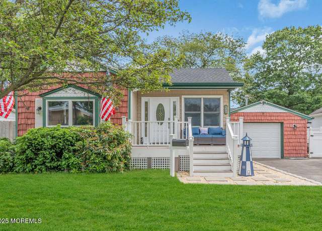 Property at 22 Franklin Ave, Hazlet, NJ 07734, 3 beds, 1 bath