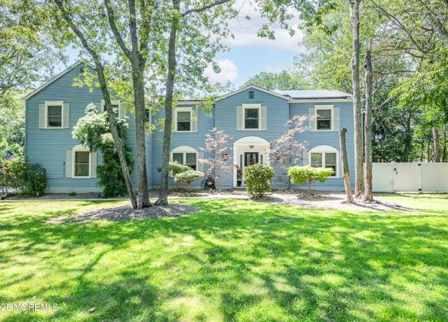 Property at 1920 Kenilworth Ct, Toms River, NJ 08753, 6 beds, 3.5 baths