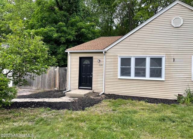 Property at 2520 Lexington Ct, Jackson, NJ 08527, 2 beds, 1.5 baths