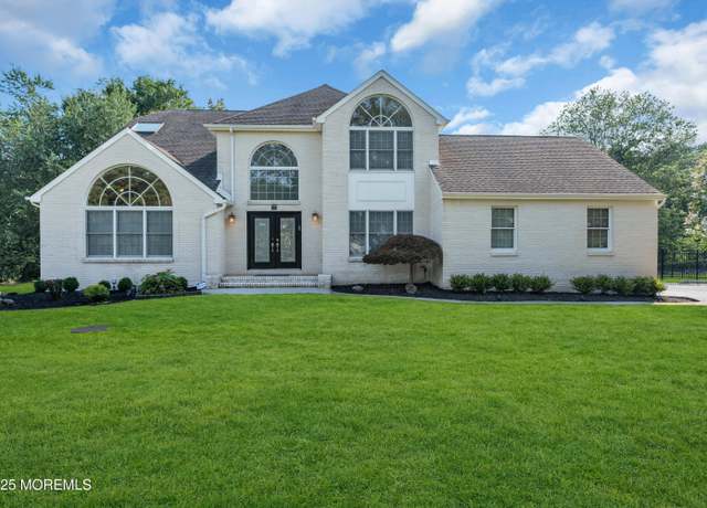 Property at 8 Sheldon Dr, Jackson, NJ 08527, 4 beds, 2.5 baths
