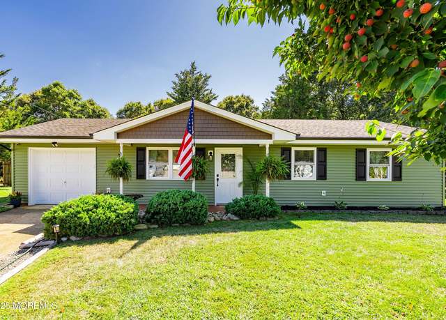 Property at 4 Clubhouse Cir, Forked River, NJ 08731, 3 beds, 1 bath