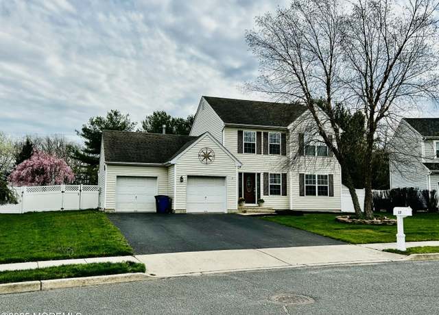 Property at 17 Crater Lake Rd, Howell, NJ 07731, 3 beds, 2.5 baths