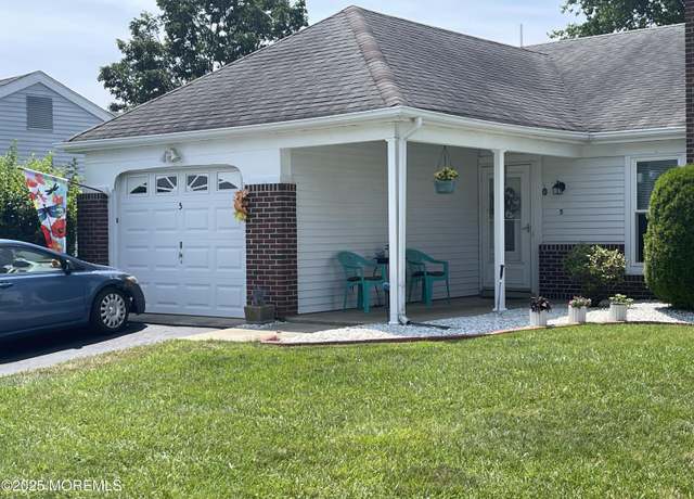 Property at 5 Oakham Row, Manchester, NJ 08759, 2 beds, 2 baths
