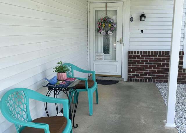 Property at 5 Oakham Row, Manchester, NJ 08759, 2 beds, 2 baths