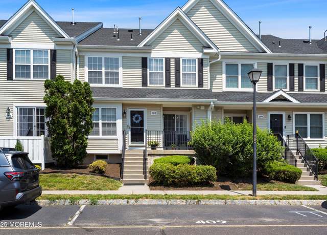 Property at 182 Brookfield Dr, Jackson, NJ 08527, 2 beds, 2.5 baths