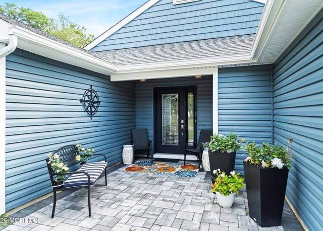 Property at 90 Sleepy Hollow Dr, Brick, NJ 08724, 2 beds, 2 baths