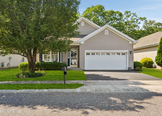 Property at 18 Osprey Pl, Barnegat, NJ 08005, 2 beds, 2 baths