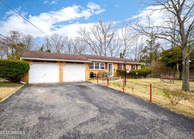 Property at 22 Dawn Cypress Ln, Jackson, NJ 08527, 4 beds, 1 bath