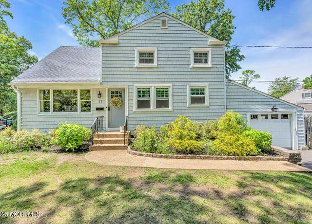 Property at 17 Maplewood Dr, Middletown, NJ 07748, 4 beds, 1.5 baths