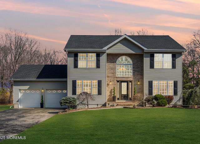 Property at 3 Stacy Ct, Jackson, NJ 08527, 4 beds, 2.5 baths