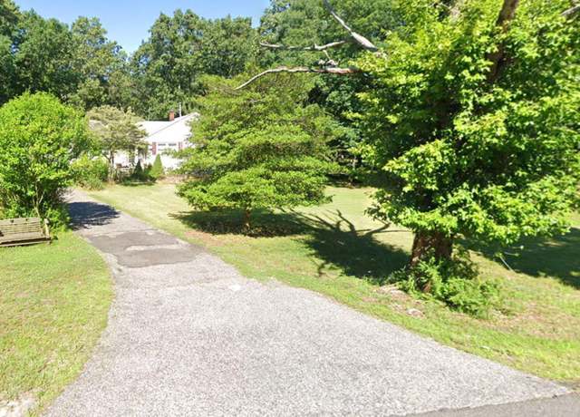 Property at 52 Frank Applegate Rd, Jackson, NJ 08527, 3 beds, 1 bath