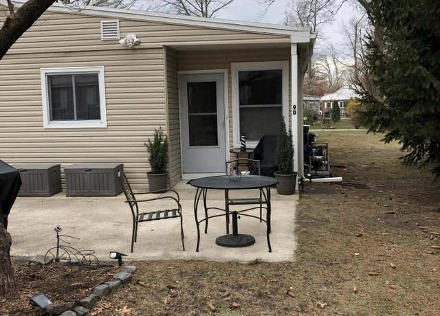 Property at 9 Birch St Unit D, Toms River, NJ 08757, 2 beds, 1 bath