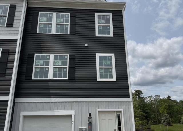 Property at 15 Bay Breeze Dr, Waretown, NJ 08758, 3 beds, 2.5 baths