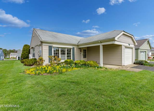 Property at 28 Westgate Pl, Manchester, NJ 08759, 2 beds, 2 baths