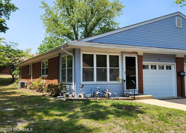 Property at 10-A Snowberry Ln, Whiting, NJ 08759, 2 beds, 2 baths
