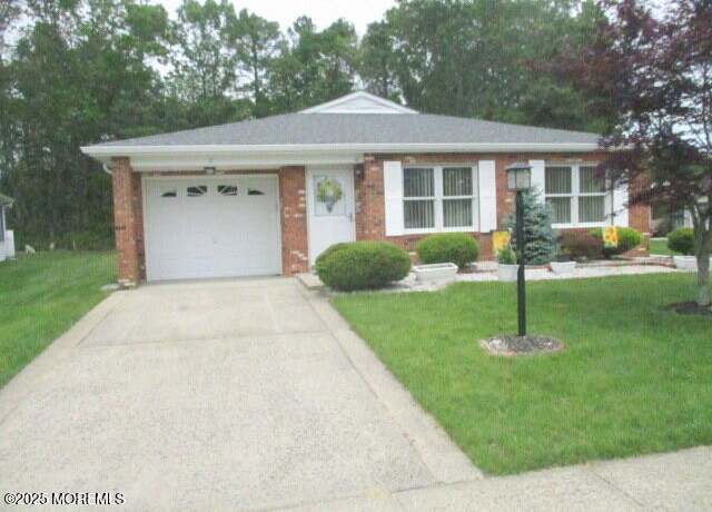 Property at 2 Thames Pl, Brick, NJ 08723, 2 beds, 2 baths
