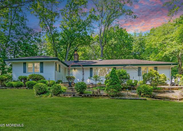 Property at 7 E Parkway Pl, Holmdel, NJ 07733, 3 beds, 1.5 baths