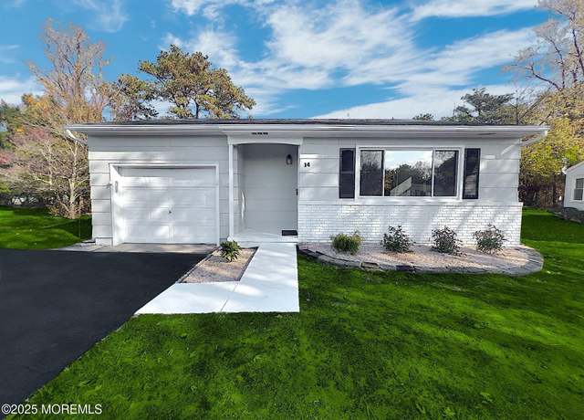 Property at 14 Brakenbury Ct, Toms River, NJ 08757, 2 beds, 1 bath