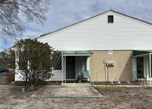 Property at 18-B Crestwood Pkwy, Whiting, NJ 08759, 2 beds, 1 bath