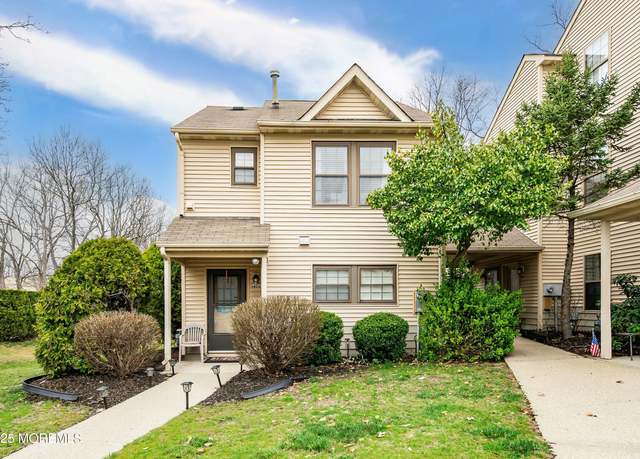 Property at 1400 Dahlia Ct, Jackson, NJ 08527, 2 beds, 1.5 baths