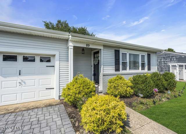 Property at 89 Carlisle Rd, Toms River, NJ 08757, 2 beds, 1.5 baths