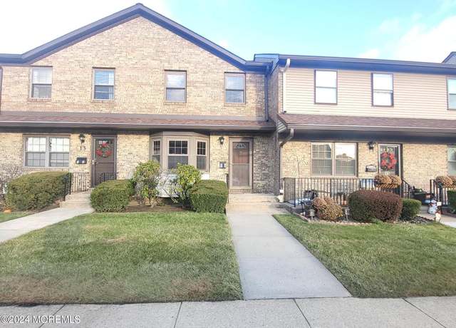 Property at 14 Village Green Way, Hazlet, NJ 07730, 2 beds, 1.5 baths