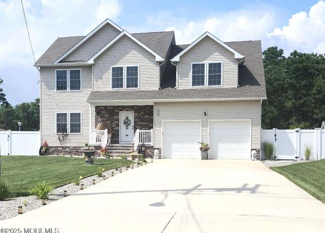 Property at 324 Nolan Ave, Bayville, NJ 08721, 4 beds, 2.5 baths