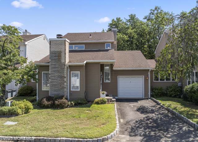 Property at 3 Oyster Creek Dr, Keyport, NJ 07735, 2 beds, 2.5 baths