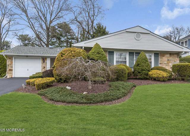 Property at 23 Oaklyn Ln, Matawan, NJ 07747, 3 beds, 2 baths