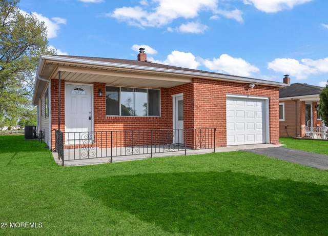 Property at 41 Puerto Vallarta St, Toms River, NJ 08757, 2 beds, 2 baths