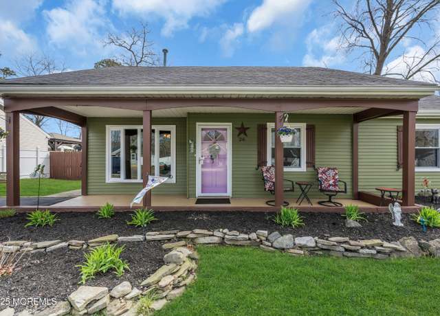 Property at 26 Ravenwood Blvd, Barnegat, NJ 08005, 3 beds, 1 bath
